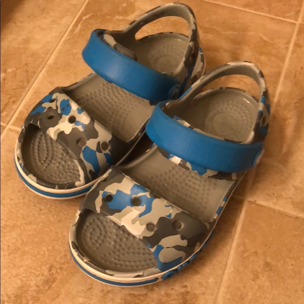 Toddler crocs